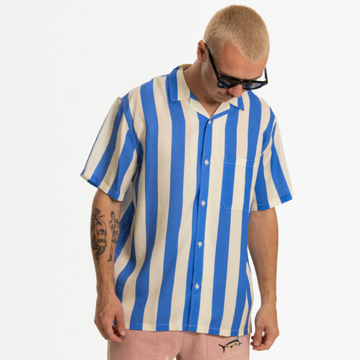 Travel Buttonup